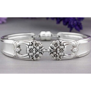 Eternally Yours 1941 Vintage Silver Plated Silverware Spoon Bracelet 7.5” Magnet